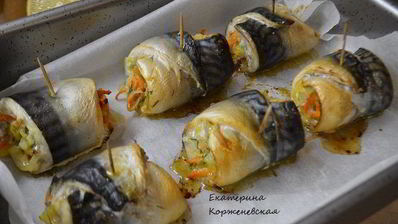 рулетики из скумбрии с овощами