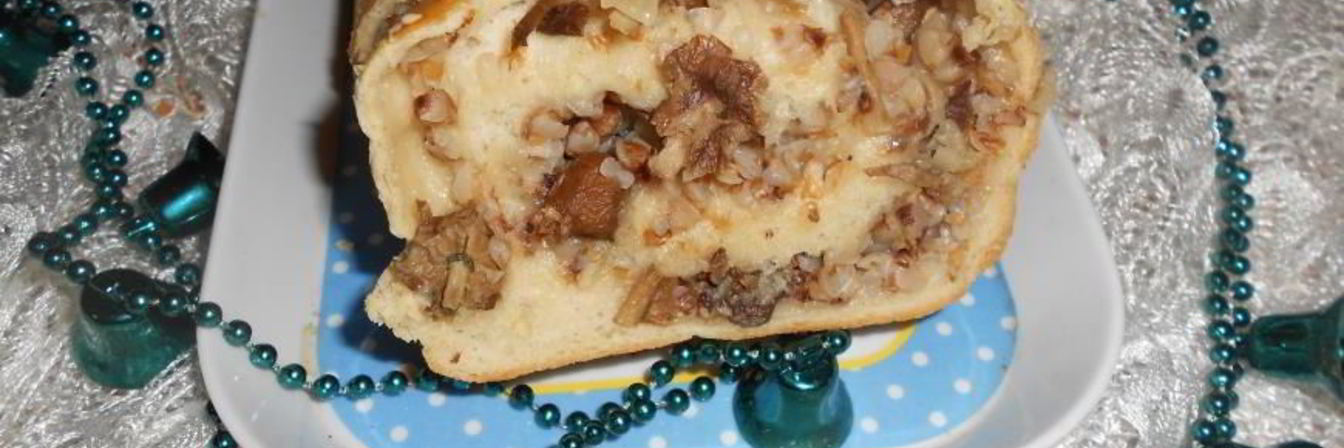 Сытный зимний рулет с грибами и гречкой