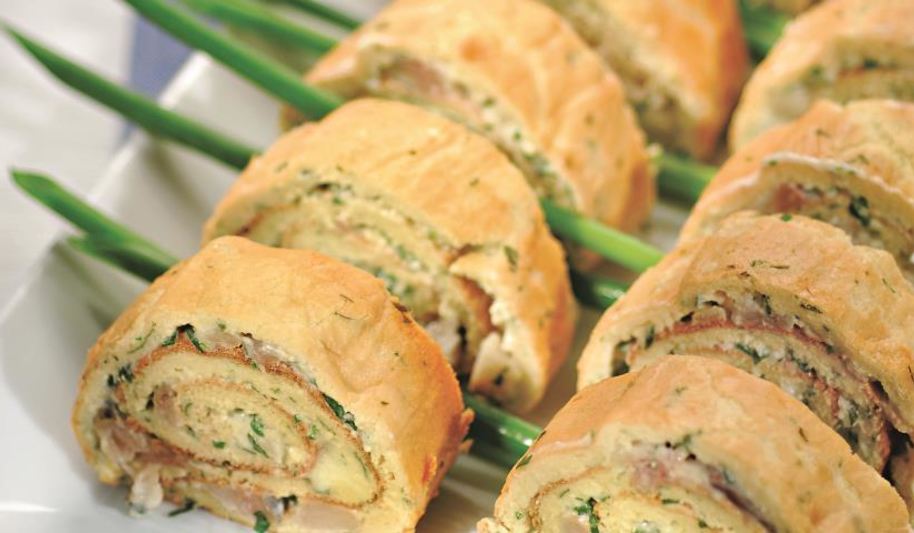 Рецепт яичного рулета с копченой сельдью