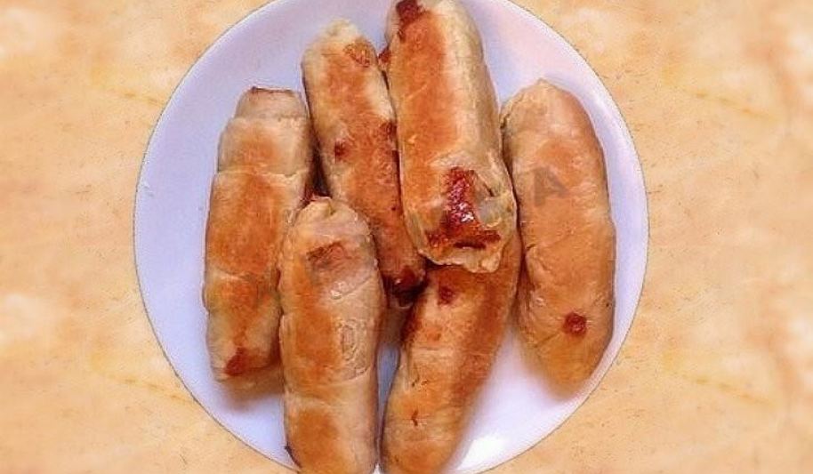 Рецепт сосисок в тесте в мультиварке в слоеном тесте