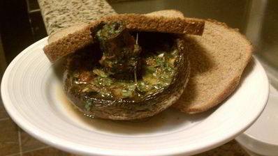 грибной сэндвич с ароматным маслом