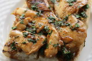 Сэндвич с курицей в арахисовом соусе