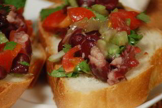 Сэндвичи с фасолевым дипом