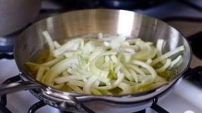 сэндвичи с фрикадельками, сыром и луком