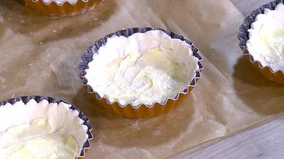 ароматные тарталетки со сливами