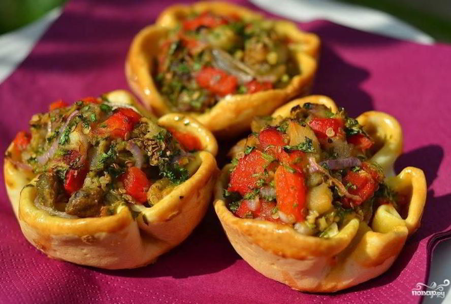 Тарталетки с баклажанами