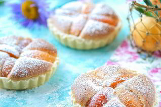 Тарталетки с франжипаном и абрикосами