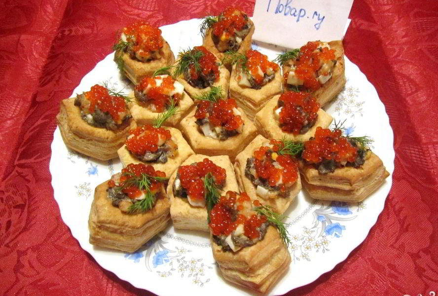 Тарталетки с грибами и креветками