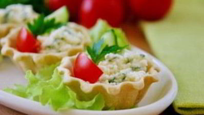 тарталетки с сырной начинкой