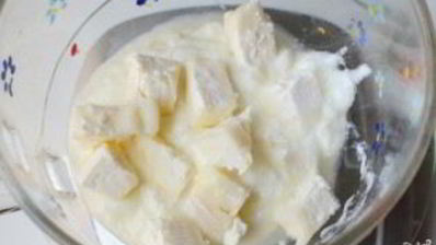 тарталетки с сыром и помидорами