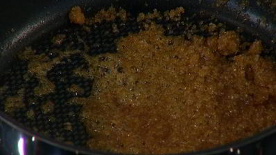 тарталетки с яблоками и голубикой