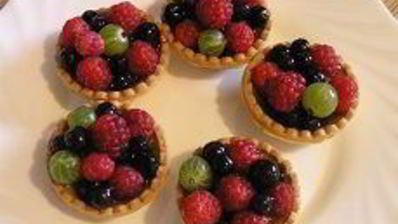 тарталетки с ягодами