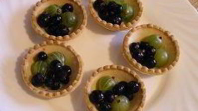 тарталетки с ягодами