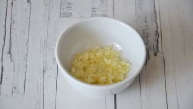 тарталетки с яйцом