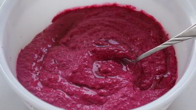 тарталетки со свекольным муссом и сельдью