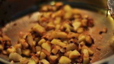 яблочно-луковые тарталетки