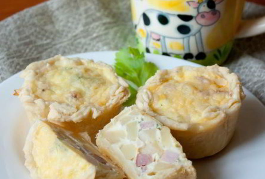 Мини-тарты с картофелем и ветчиной