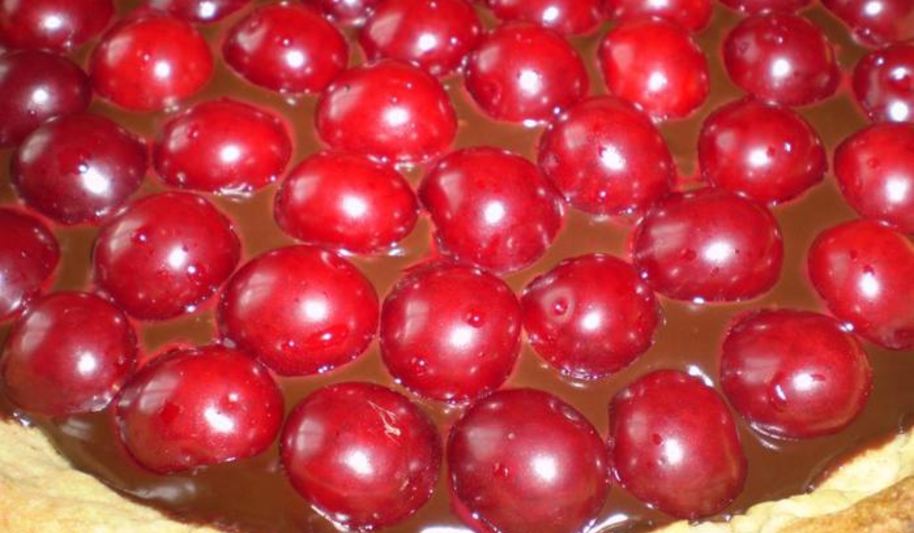 Рецепт шоколадна-вишневого тарт