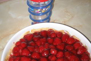 Тарт с белым шоколадом и двойной клубникой