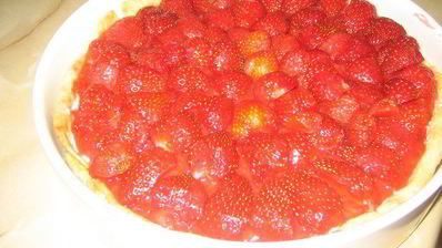 тарт с белым шоколадом и двойной клубникой