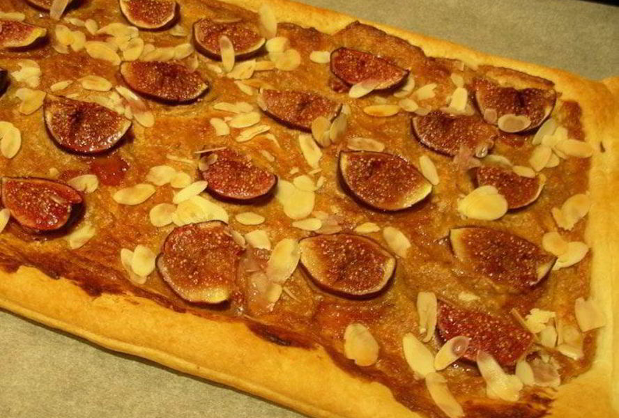 Тарт с инжиром и миндалем