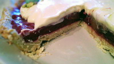 тарт с ревенем и сливочным кремом