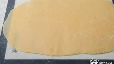 тарт с ревенем, заварным кремом и меренгой