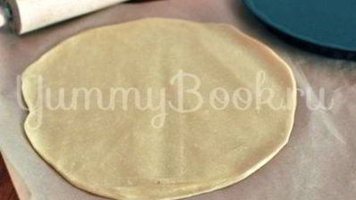 тарт с вишней и меренгой