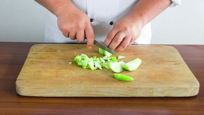 тартинки со скумбрией и яблоком