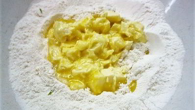 вишневый тарт с лаймом и заварным кремом