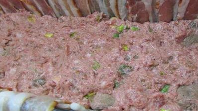 террин из курицы с фисташками и печенью