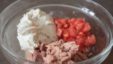 томаты, фаршированные тунцом