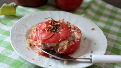 томаты, фаршированные тунцом