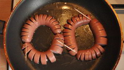 весенняя яичница с сосисками