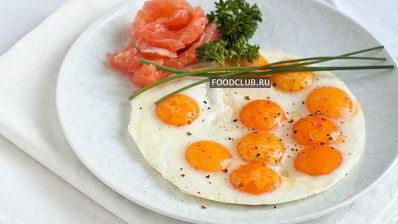 яичница-глазунья из перепелиных яиц