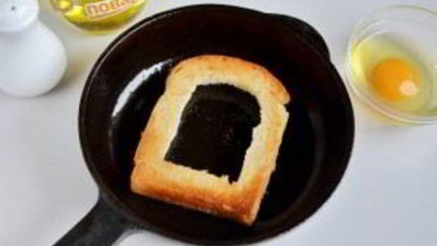 яичница по-французски