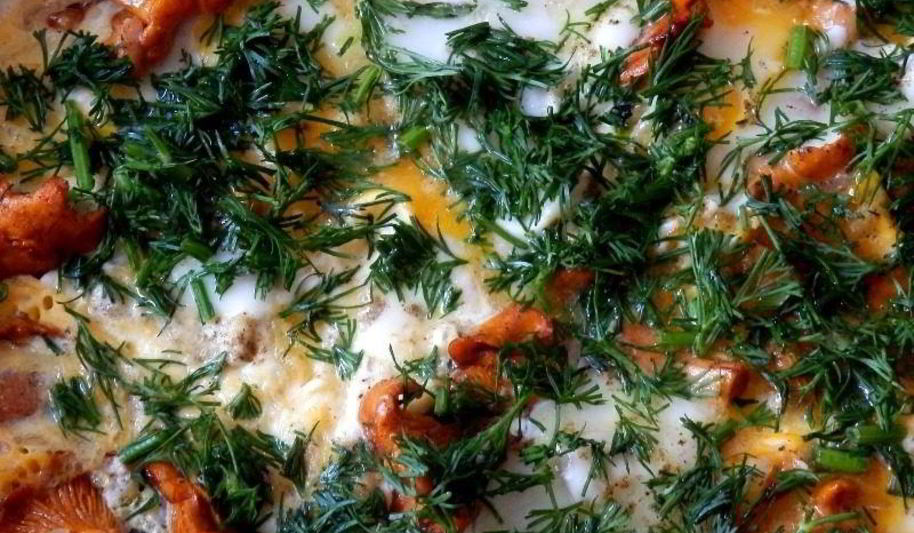 Рецепт яичницы с лисичками