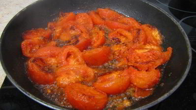 яичница с помидорами — великое сочетание продуктов