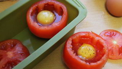 яичница в помидорах
