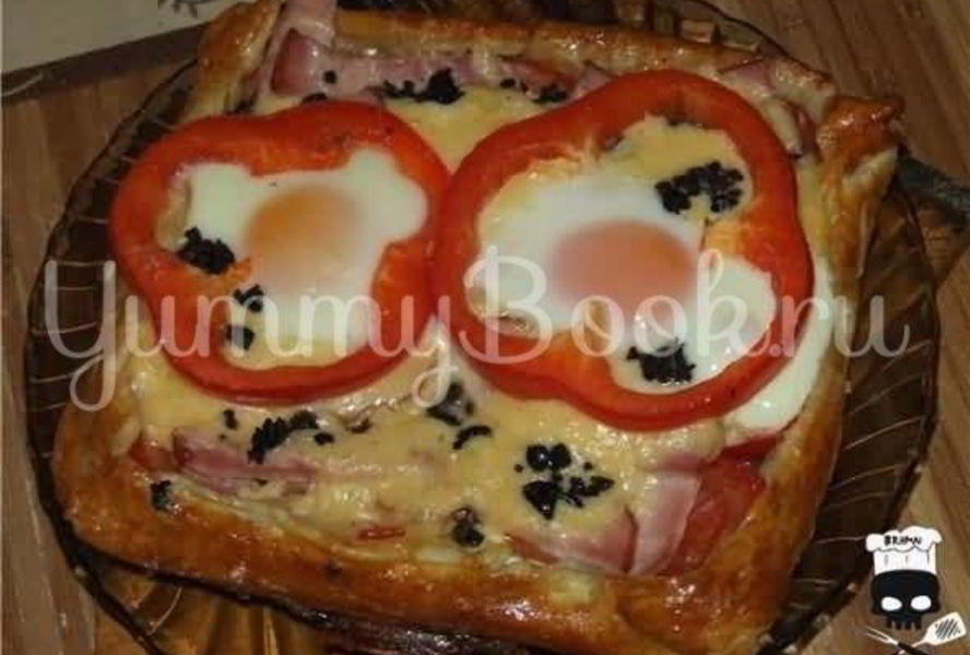 Яичница в слоеном тесте