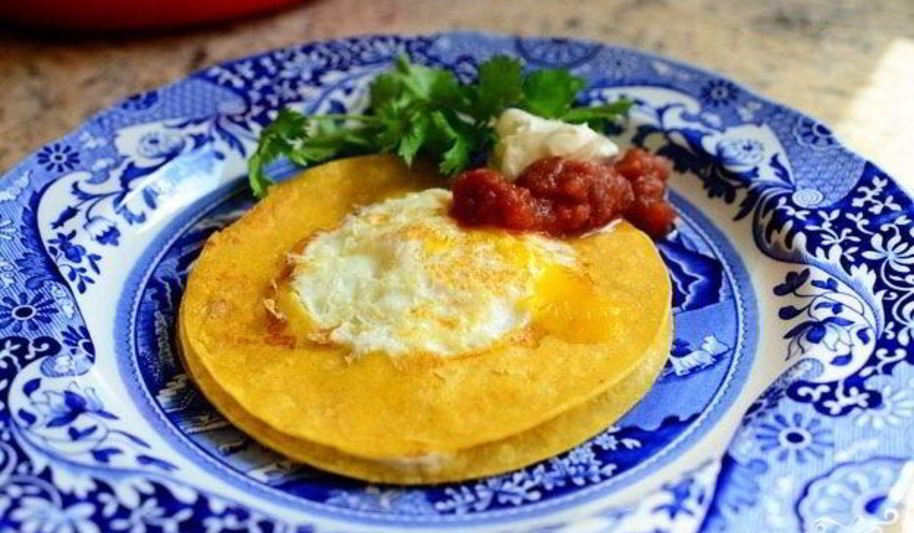 Рецепт яичницы в тортилье