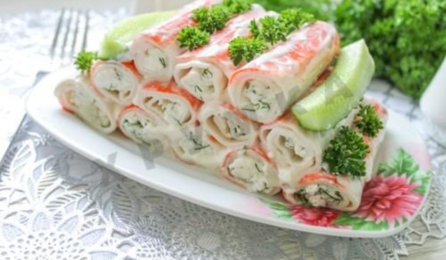 Рецепт закуски из фаршированных крабовых палочек
