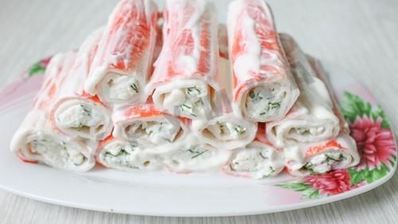 закуска из фаршированных крабовых палочек