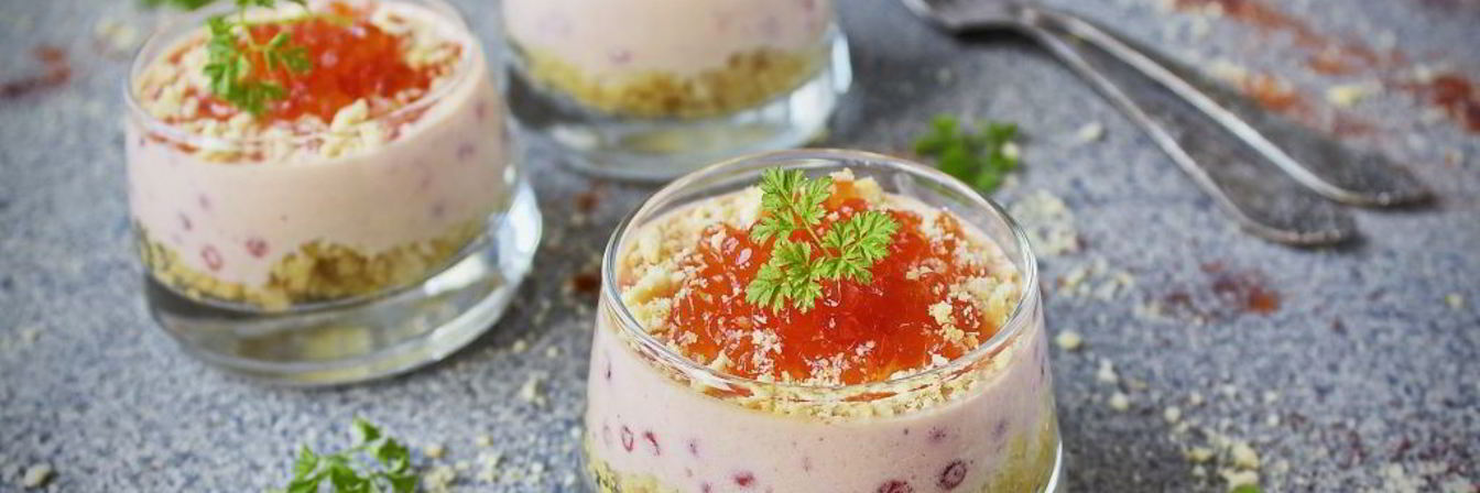 Закуска из семги и сыра