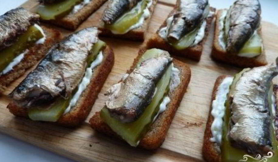 Рецепт закуски со шпротами