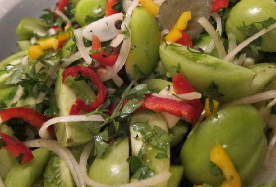 Зеленые помидоры с перцем по-корейски