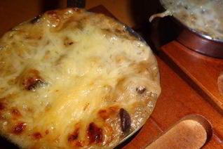 Баклажанный жюльен с грибами