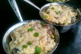 Грибной жульен со сметаной