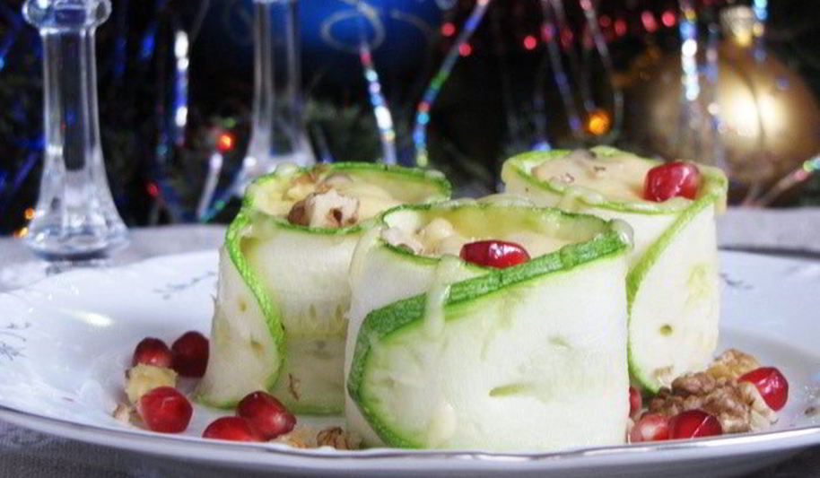 Рецепт рулетиков из цукини с жульеном