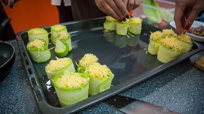 рулетики из цукини с жульеном